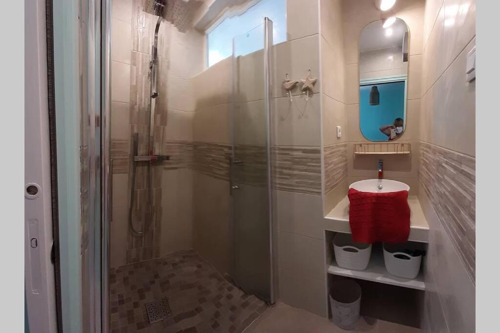 16 RDC maison 2ch-2SDB-2WC 6 personnes Les Gites Bigoudens Plonéour-Lanvern Extérieur photo